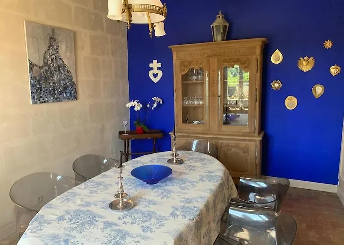 Le Clos De L'authion Дом отдыха *